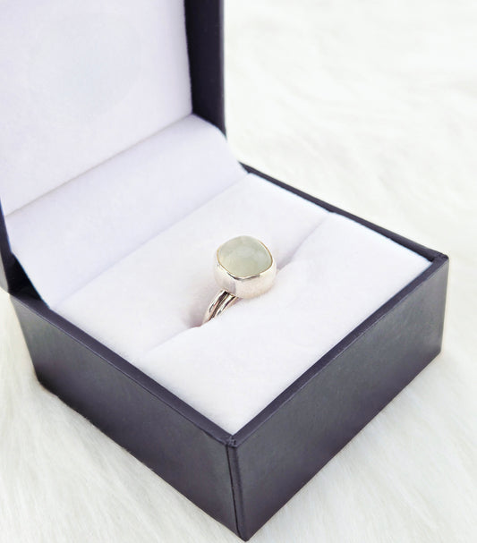 Vintage Hand Cut Glass Set in Hand Fabricated .925 Silver Setting (Size 8)