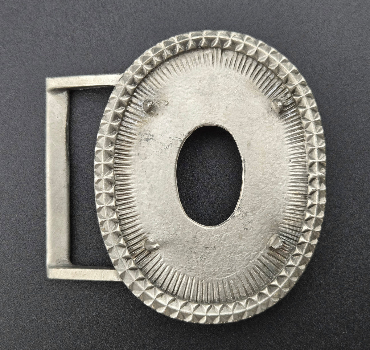 Vintage pewter belt buckle blank, fits a 42.6 × 28.8mm cabochon, 2.25" × 2.75" face