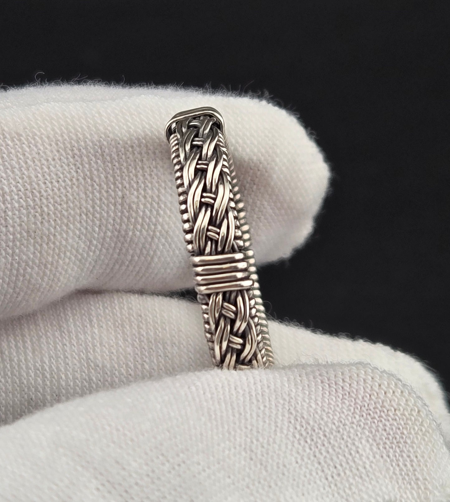 Celtic Knot Wire Ring