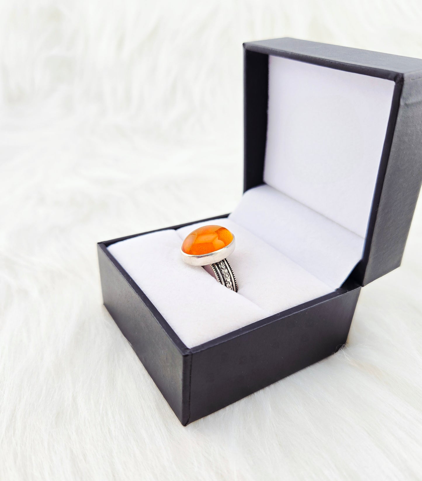 Mexican Fire Opal Ring - Sterling Silver Patterned Band (Size 9)
