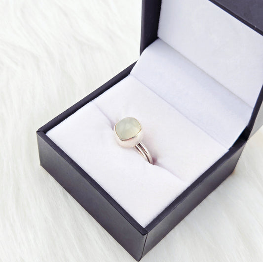 Vintage Hand Cut Glass Set in Hand Fabricated .925 Silver Setting (Size 8)