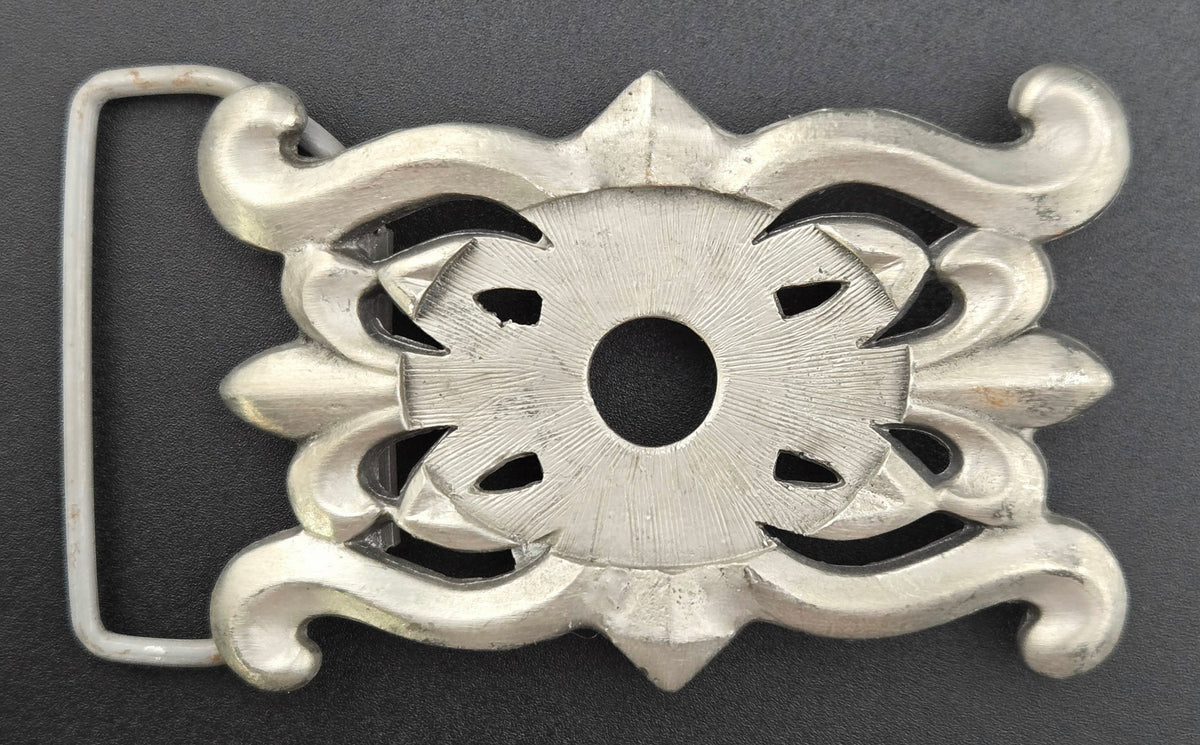 Vintage pewter belt buckle blank, fits a 40.5 × 30.5mm cabochon, 3" × 2" face